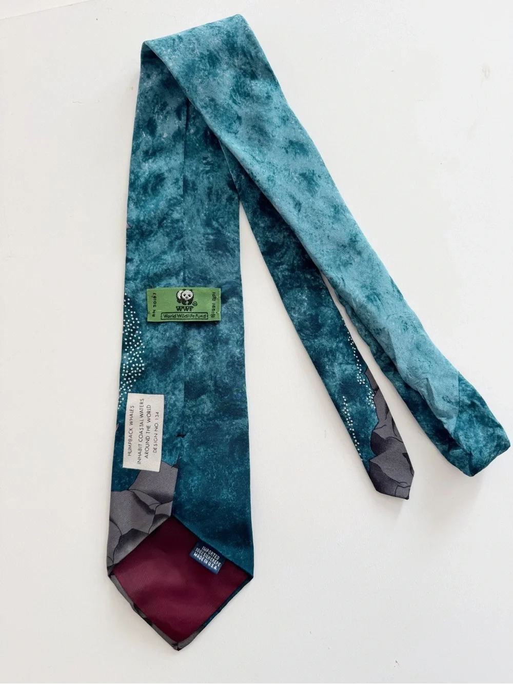 Vintage 1991 World Wildlife Fund Humpback Whales Tie